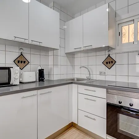 Modern Sunny 100m From The *