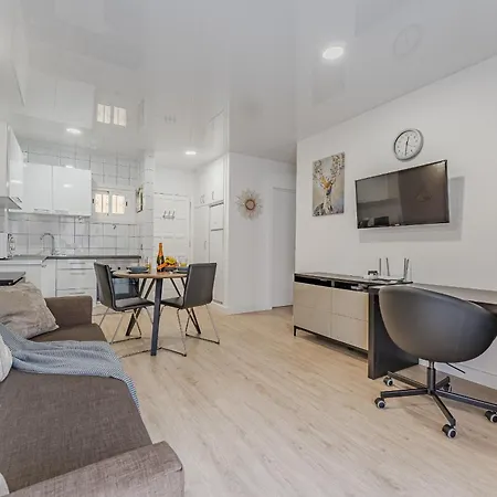 Modern Sunny 100m From The * Los Cristianos (Tenerife)