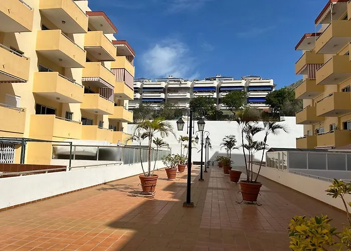 Apartman Modern Sunny 100m From The *